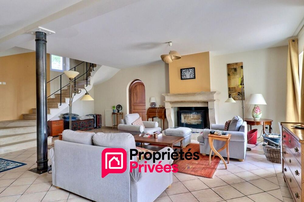 � vendre  Villa Uz�s (30700)