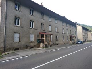  Immeuble  vendre 15 + pices 600 m