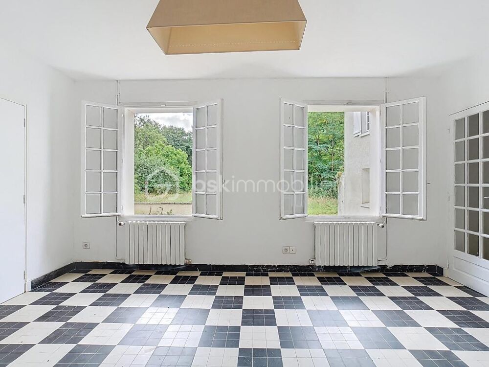 Maison de caractère 155m2 3 chambres 6800m2 terrain au coeur de Couilly-Pont-aux-Dames