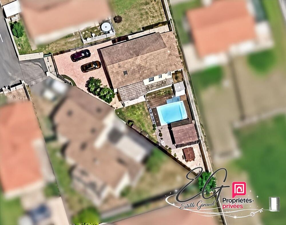 VILLEGLY : Villa de plain-pied avec piscine et jacuzzi