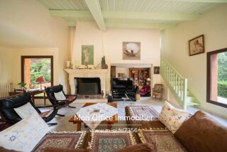 Vente Maison Référence : 7356-MAC - Maison 7 pièces avec piscine, dépendance et garage Aix en provence