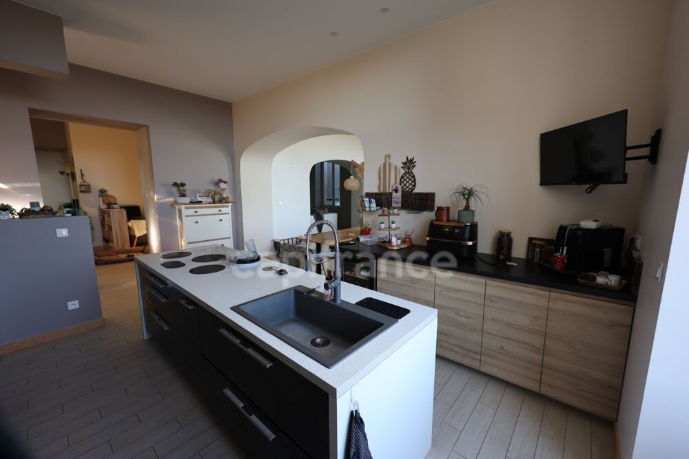 à vendre  Propriété/château Saint-Yzans-de-Médoc (33340)