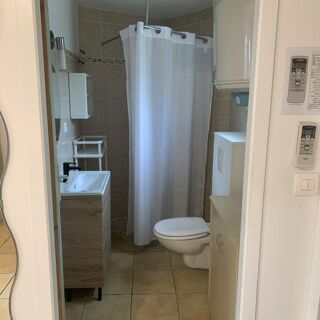  Appartement à louer 1 pièce 15 m² Nimes