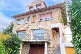  Immeuble  vendre 10 pices 300 m