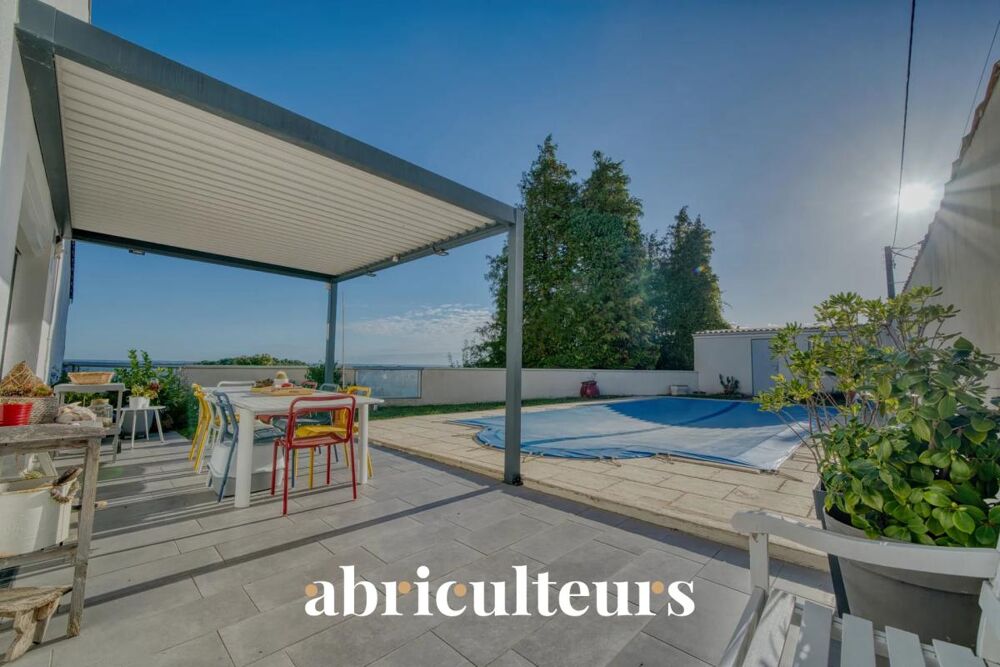 Vente Maison Maison familiale de 154 m² avec piscine en vente à Val-de-Cognac (16370) Val de cognac