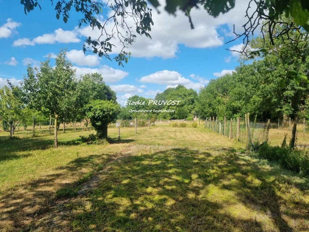 Maison familiale 100 m² avec 2 580 m² de terrain, garage et dépendances