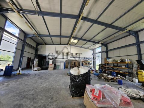 LOCAL D'ACTIVITE 200M&sup2; LOYER 2500€ HT/HC 2300 91860 Epinay sous senart