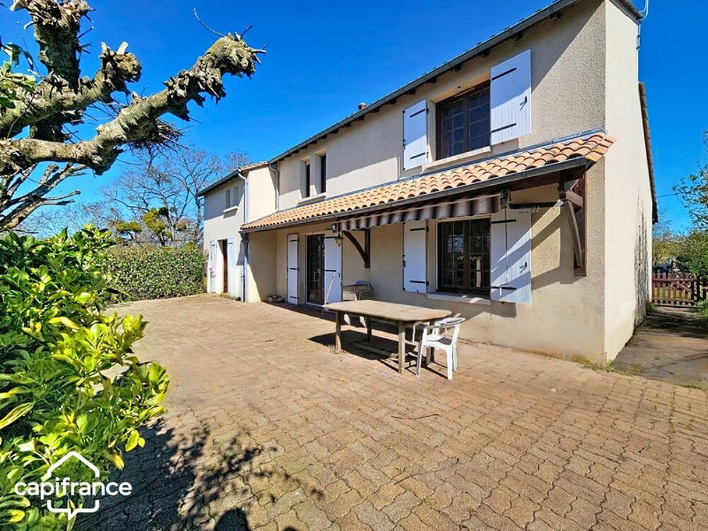 Vente Maison Argentonnay (79150) - Maison familiale 151 m² – 5 chambres dont 2 de plain-pied – sous-sol, jardin 1 350 m² Argentonnay