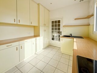 Vente Appartement APPARTEMENT DE 133,95 M² AVEC BALCON, CAVE ET GRENIER – CENTRE-VILLE DE ROANNE Roanne