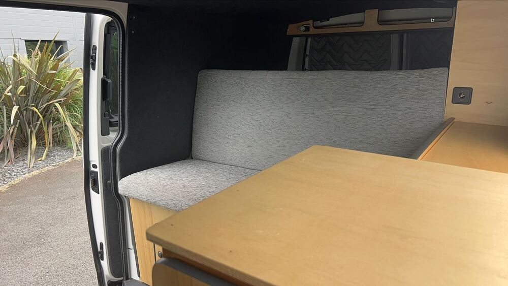 Transporter Fourgon L2H1 VI 2.0 TDi 180 DSG7 Business Line - 5 places Au 2016 occasion 37000 Tours
