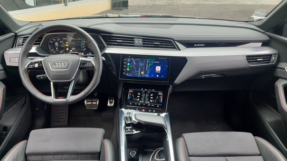 E-TRON Q8 Sportback I 55 Quattro 97 kWh 408 S line 2023 occasion 63000 Clermont Ferrand