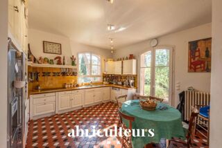  Maison � vendre 8 pi�ces 300 m�