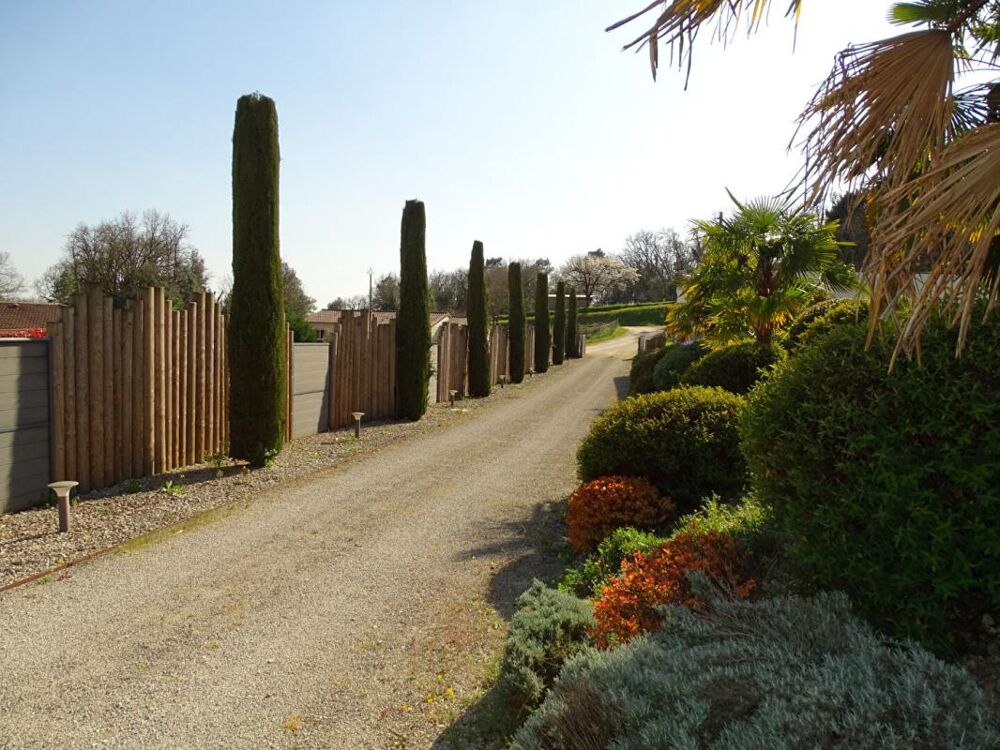 à vendre  Villa Sainte-Nathalène (24200)