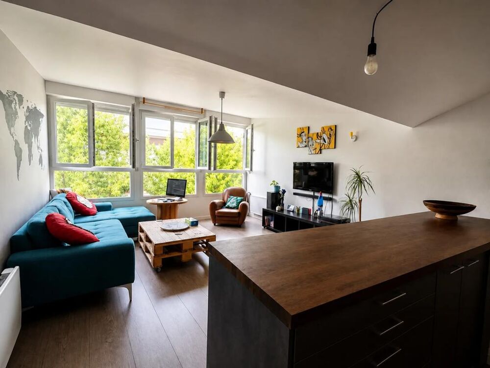 Appartement atypique et lumineux de 51m2 au dernier étage