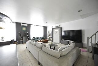  Maison � vendre 6 pi�ces 235 m�