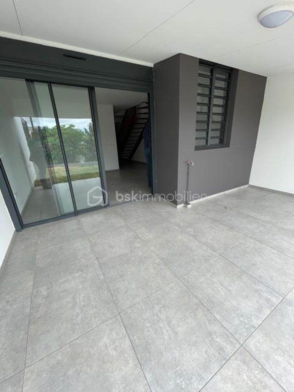 Maison T4 en duplex - Les Avirons - Opportunité pour Investisseurs!