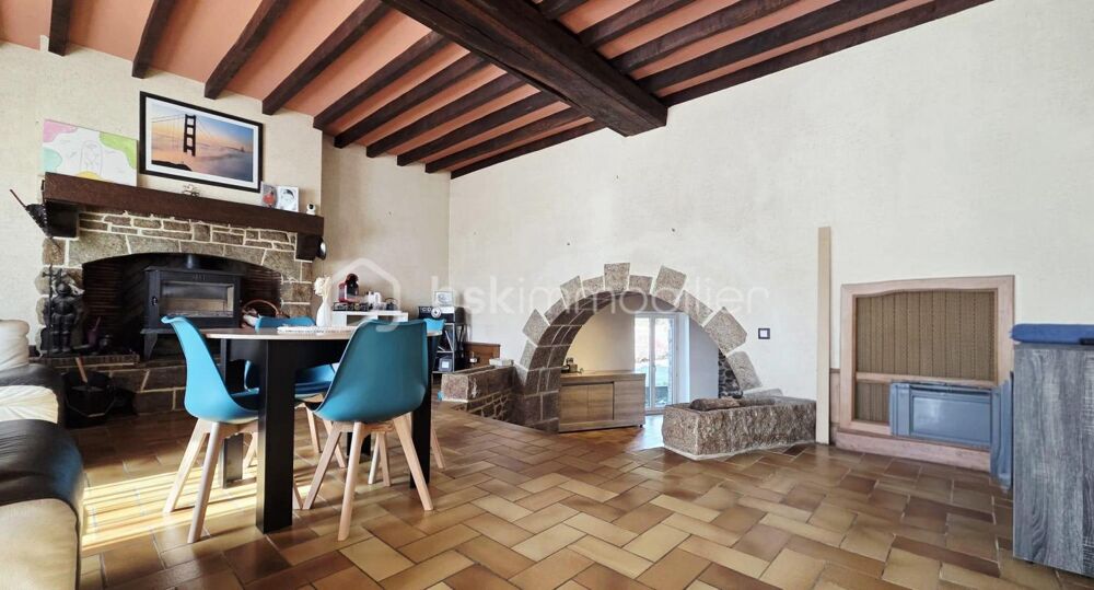 Maison en pierres pleine de charme  163 m²