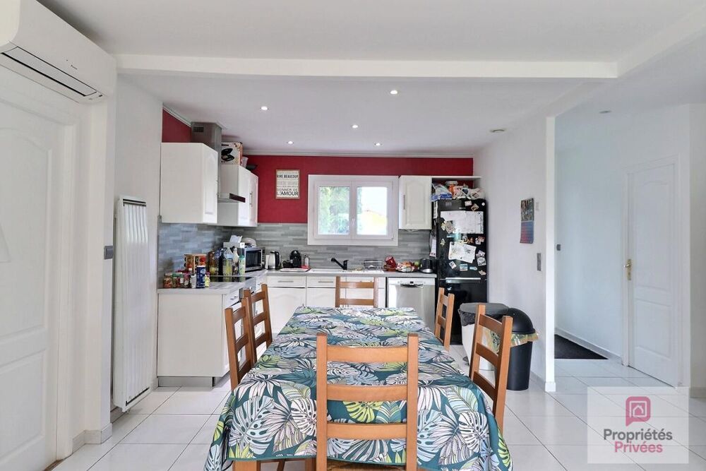 Vente Maison Maison 5 pièces de 106 m2 - 4 chambres - Garage - Terrasse plein sud - 3 places privatives dans la propriété -cabanon de jardin- La vallee