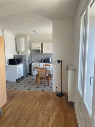  Appartement à louer 1 pièce 33 m²