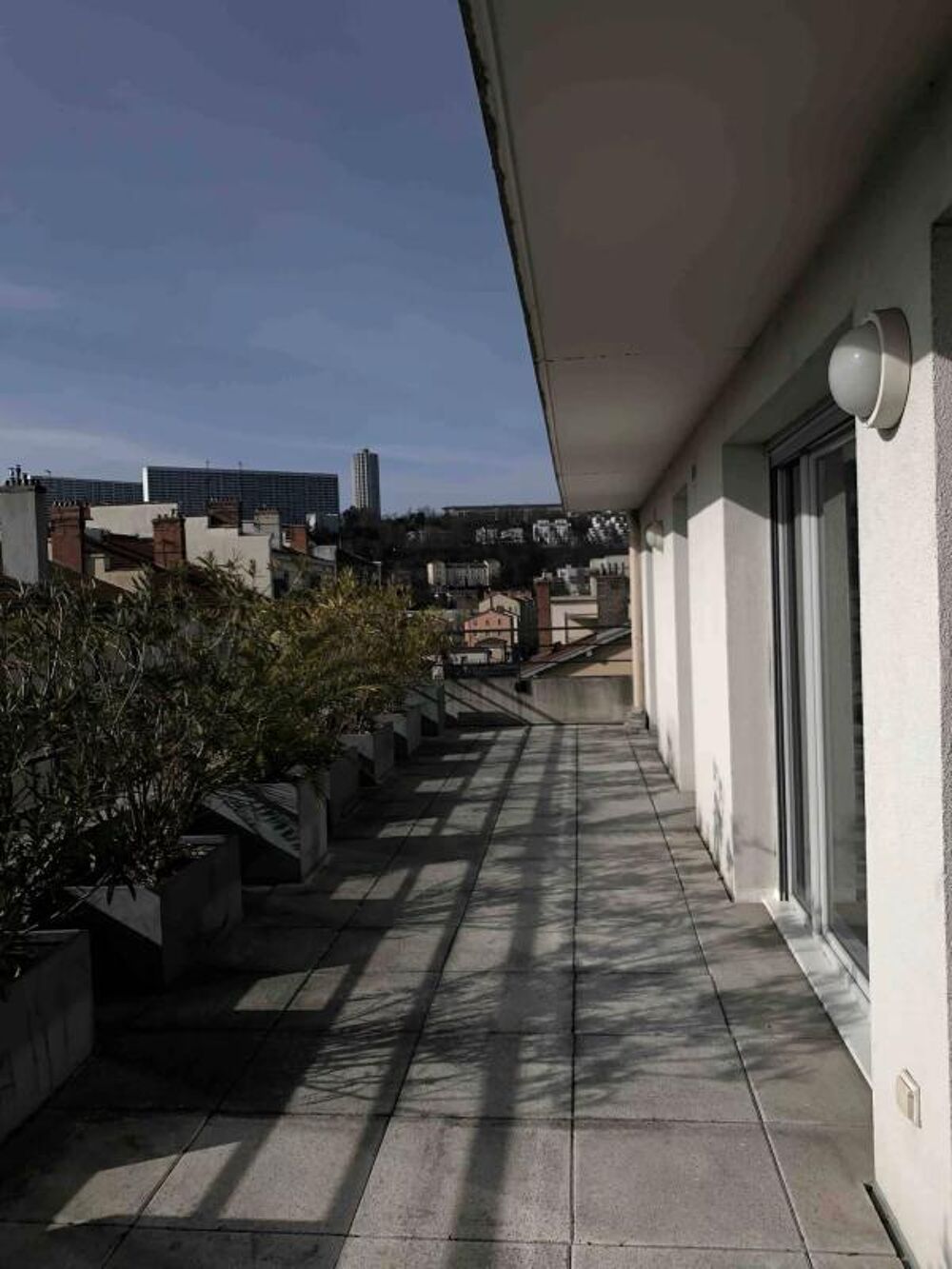 Location Appartement T5 100m2 +88 m2 de terrasses, garage double Lyon 9