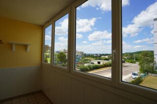  Appartement à louer 4 pièces 72 m²