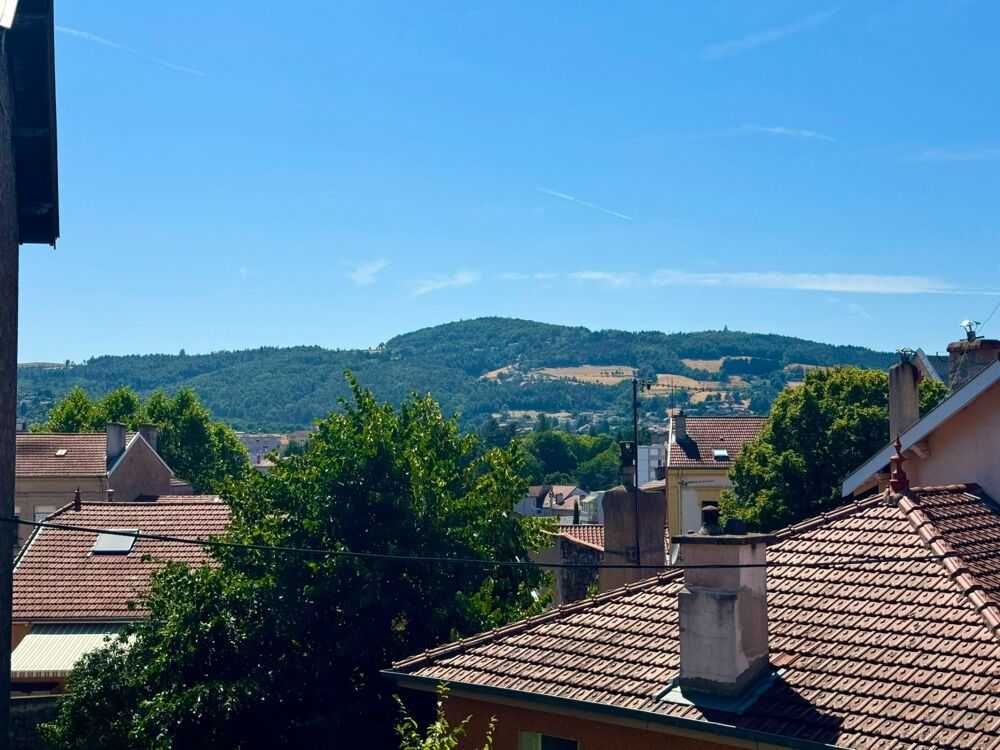 FIRMINY  Appartement T4 de 95,44 m² avec garage, cave et trois balcons