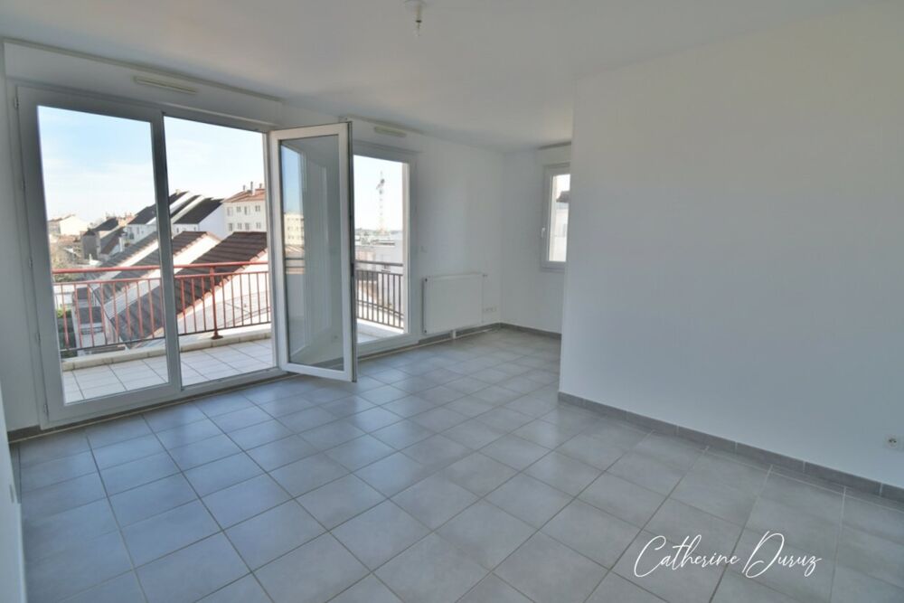 Appartement à vendre DIJON (21) Appartement T2 de 45,34 m² avec terrasse, garage fermé, parking privatif et cave