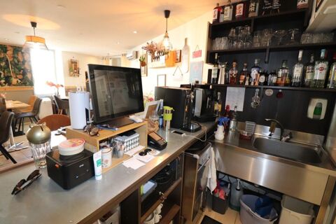   A VENDRE SUPERBE RESTAURANT AU COEUR DE ROCHEFORT (17) 