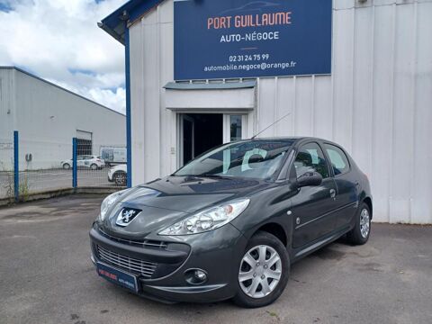 Peugeot 206 + 1.4 i ESSENCE 75cv