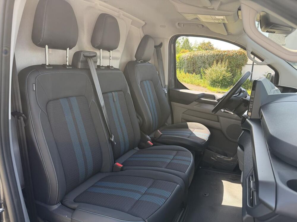 Transit Custom Fourgon II (2) 320 L2 2.5 DURATEC 232 PHEV CVT SPORT 2026 occasion 35690 Acign&eacute;