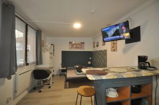  Immeuble à vendre 11 pièces 182 m²