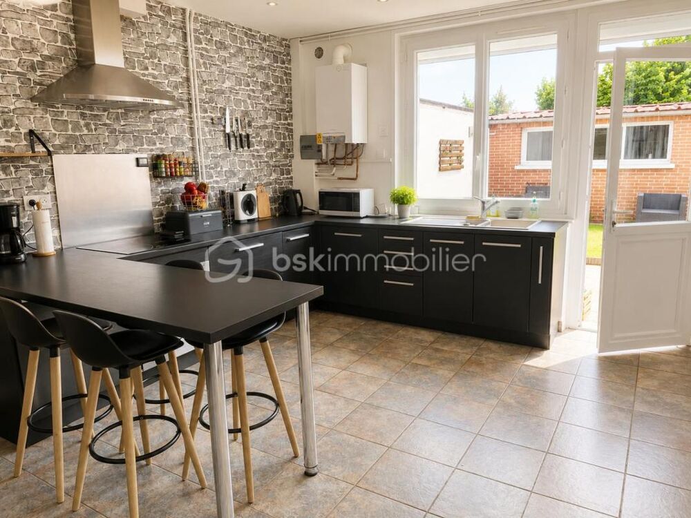 Vente Maison Maison individuelle  4 chambres terrain et dépendances Brebieres