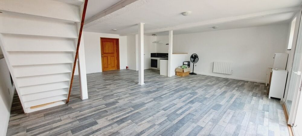 Dpt Charente Maritime (17), à vendre MATHA centre ville maison P4 - Pour investisseurs