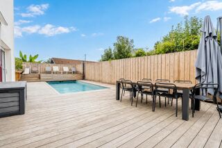  Maison à vendre 8 pièces 232 m²
