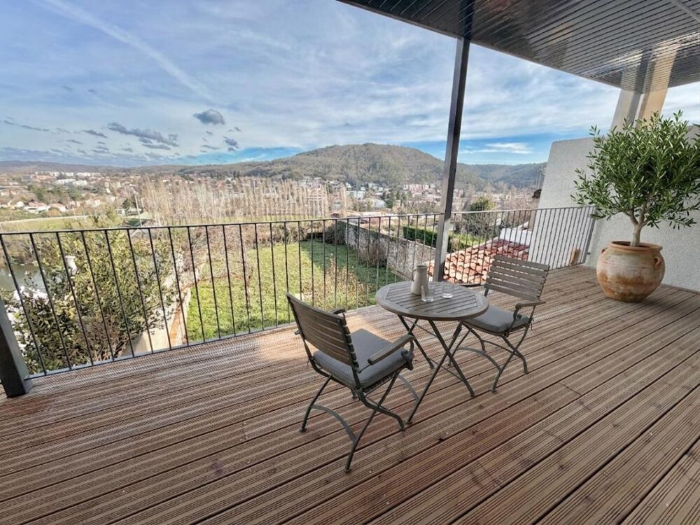 Appartement 3 pièces avec terrasse en centre ville