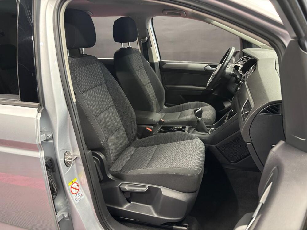 Touran 2.0 TDI 122 BVM6 7pl Life Plus Entretien complet Volkswagen 2023 occasion 78200 Mantes La Jolie