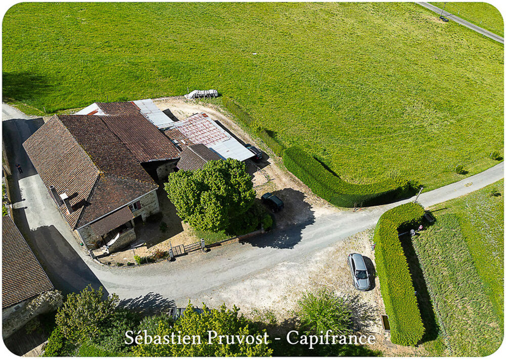 Vente Ferme Proche de BRANTOME (24)Fermette à vendre 62m2, Combles 90m2, Grange 140m2, Dépendance, Terrain 5835m2 Brantome