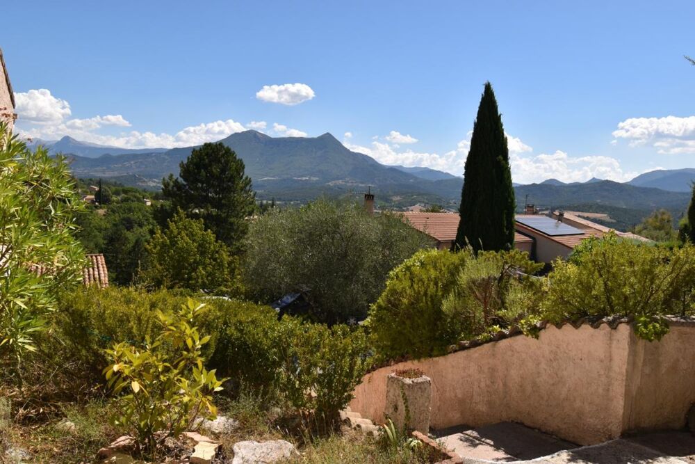 Vente Maison A vendre, Aiglun (04) – Maison individuelle 6 pièces, 5 chambres, jardin, terrasse et garage de 30 m² Aiglun