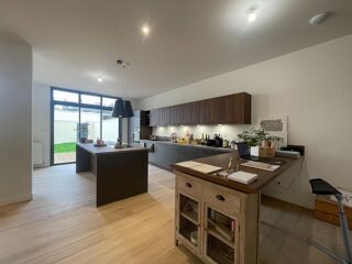  Maison � vendre 8 pi�ces 222 m�