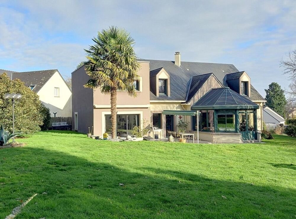 Maison 10 pièces 250 m² · à Contest · 250 m² · 338 500 €