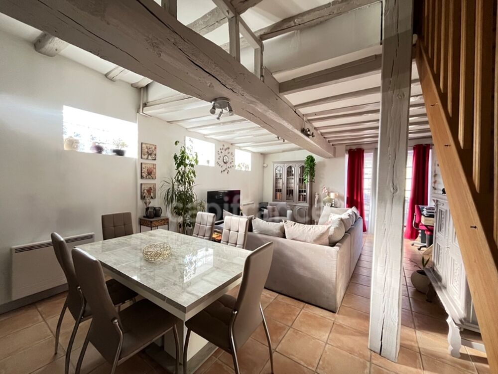 Maison familiale à 1h30 de Paris - 4/5 chambres - aucun travaux à prévoir - cour fermée  158 m² - Coup de coeur garanti !