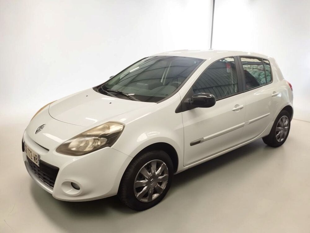 Clio III 1.2 TCE 100 NIGHT&DAY 5P 2012 occasion 06640 Saint-Jeannet