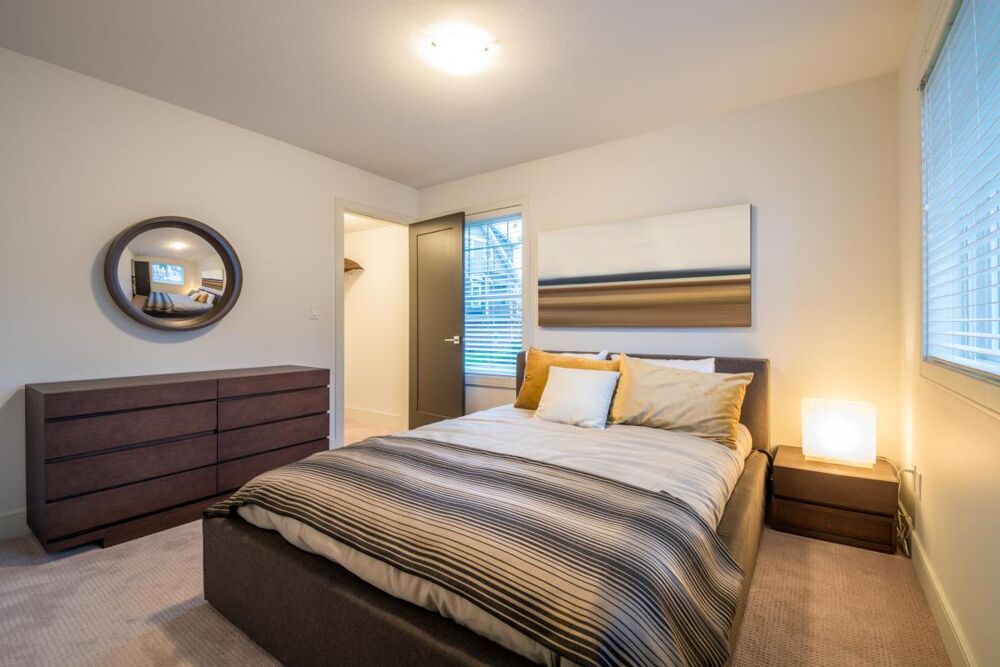 ** 3 PIECES DERNIER ETAGE + BALCON+ PARKING - Proche Métro Ligne 4 et 13