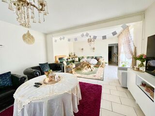  Immeuble � vendre 10 pi�ces 260 m�