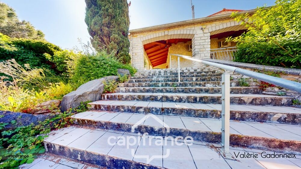 � vendre  Propri�t�/ch�teau Sainte-Soulle (17220)