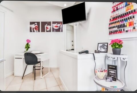   Fonds de commerce à vendre PARIS 15EME ARRONDISSEMENT (75) - salon de beauté - 45 000 € honoraires d'agence inclus 