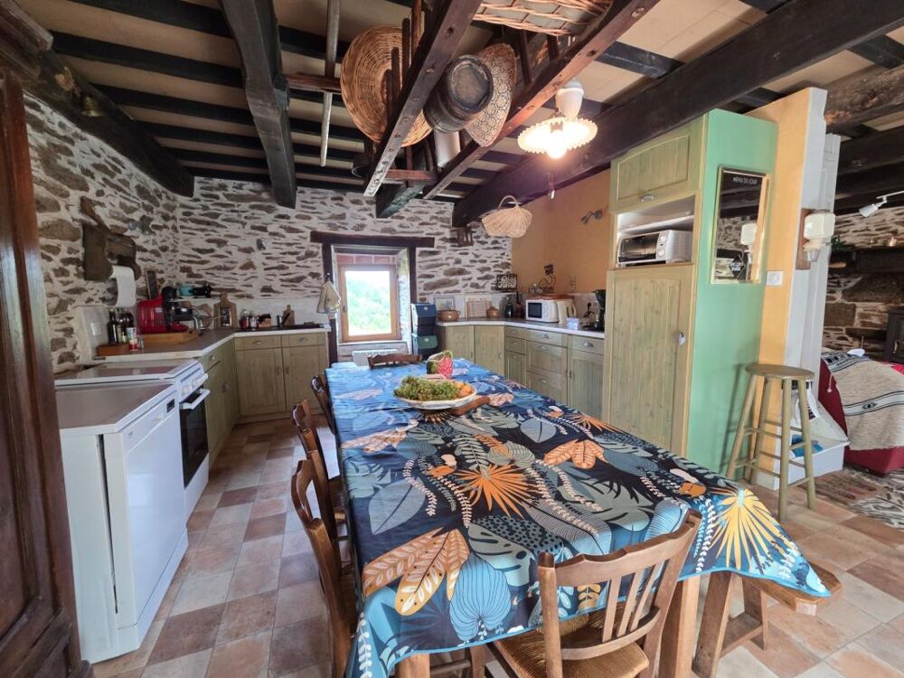 Vente Maison Maison 6 pces, 80 m² avec dépendances, source, terrain de 59 635 m² Sussac