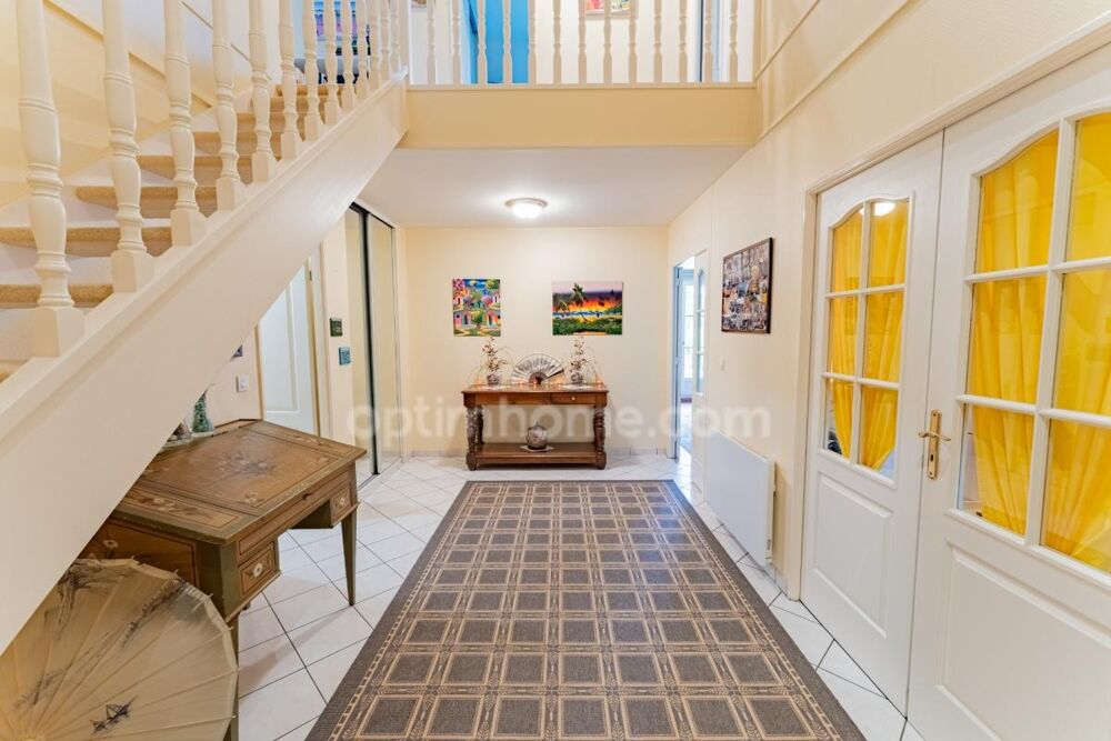Vente Villa SAINT-PRIX, VAL D'OISE (95) : Propriété de 230 m² habitables (255 m² au sol) - 9 pièces principales - 7 chambres - 3 garages – P Saint prix