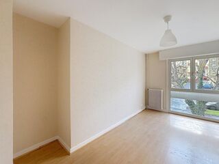  Appartement à louer 3 pièces 60 m²
