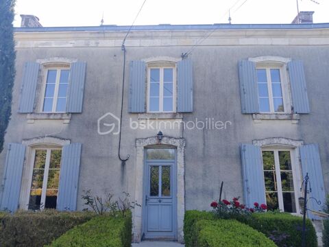   Maison de caract�re aux portes de Saint Maixent L'Ecole Maison - 5 pi�ce(s) - 225 m�